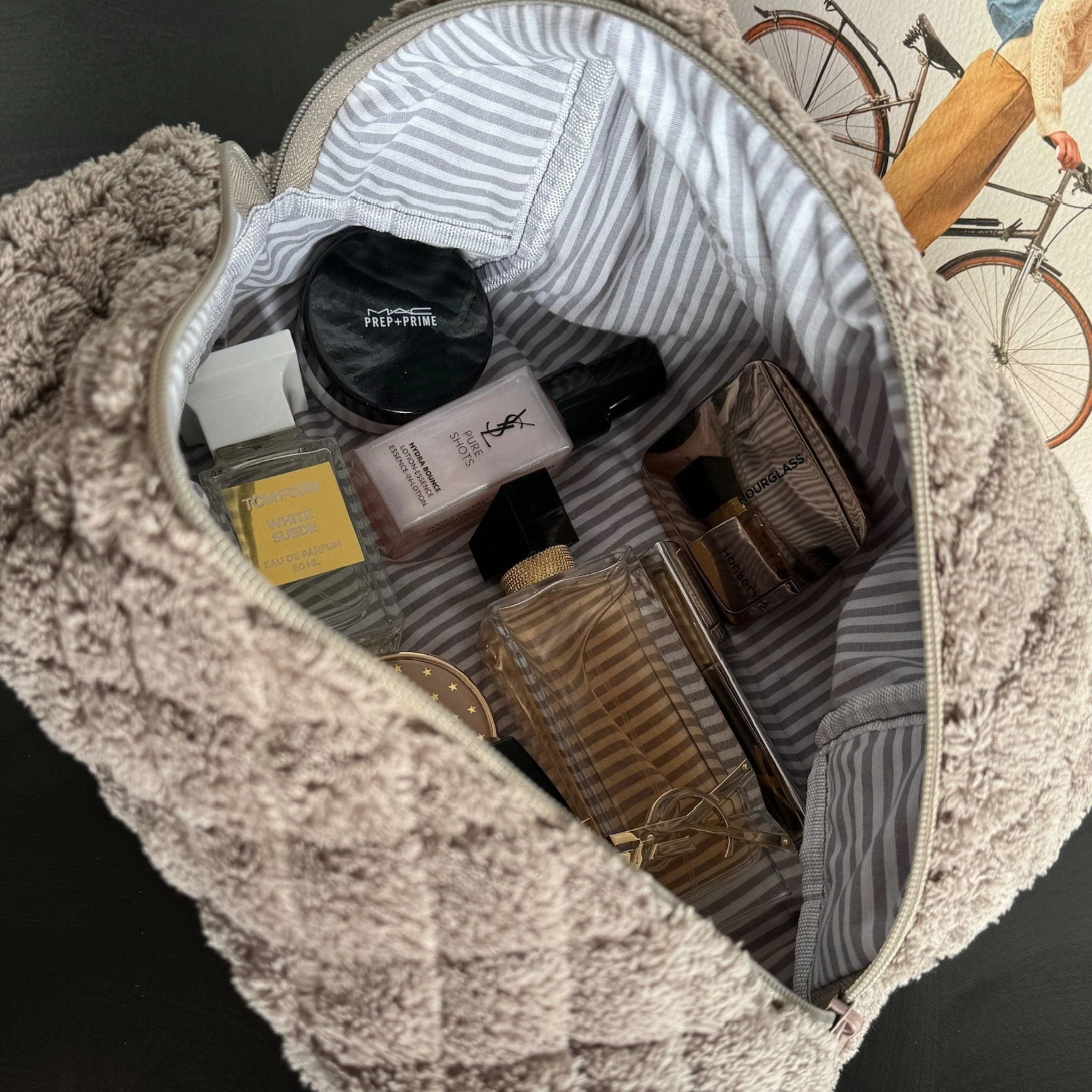 Cloud Large Makeup Bag - Image 3