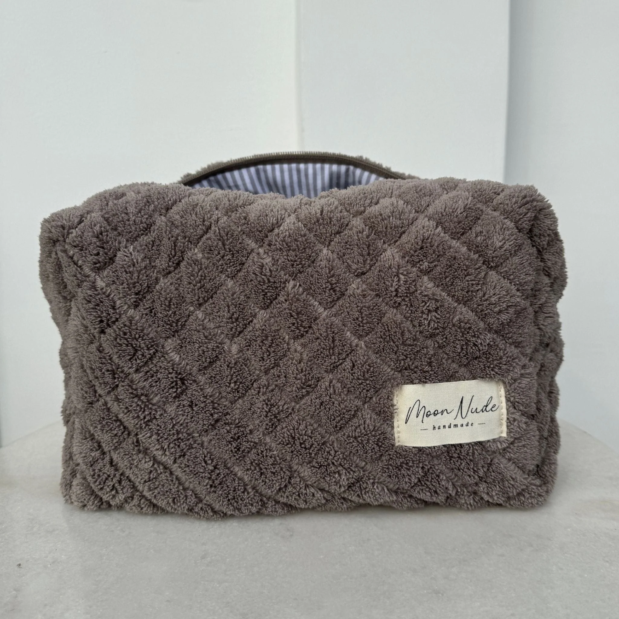 Cloud Large Makeup Bag - Image 4