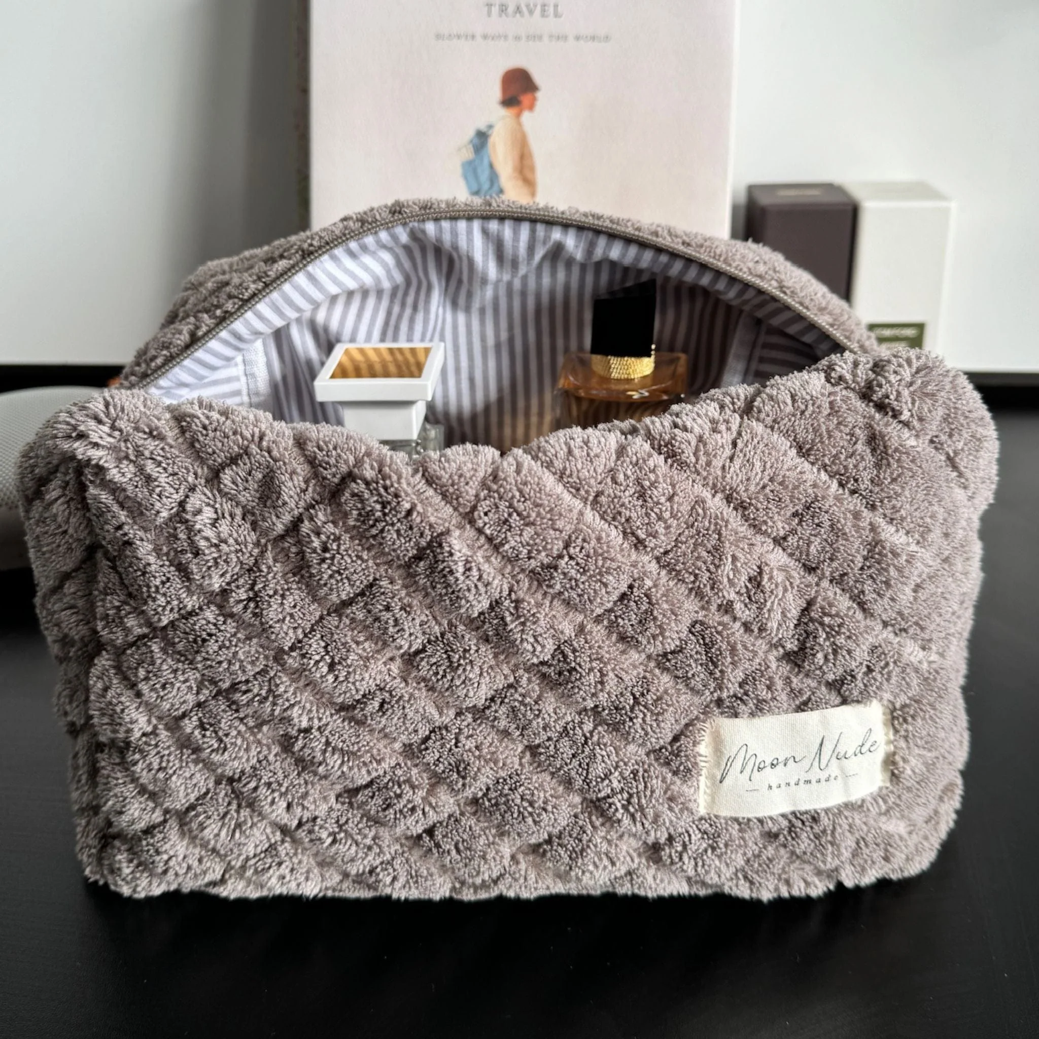 Cloud Large Makeup Bag - Image 5