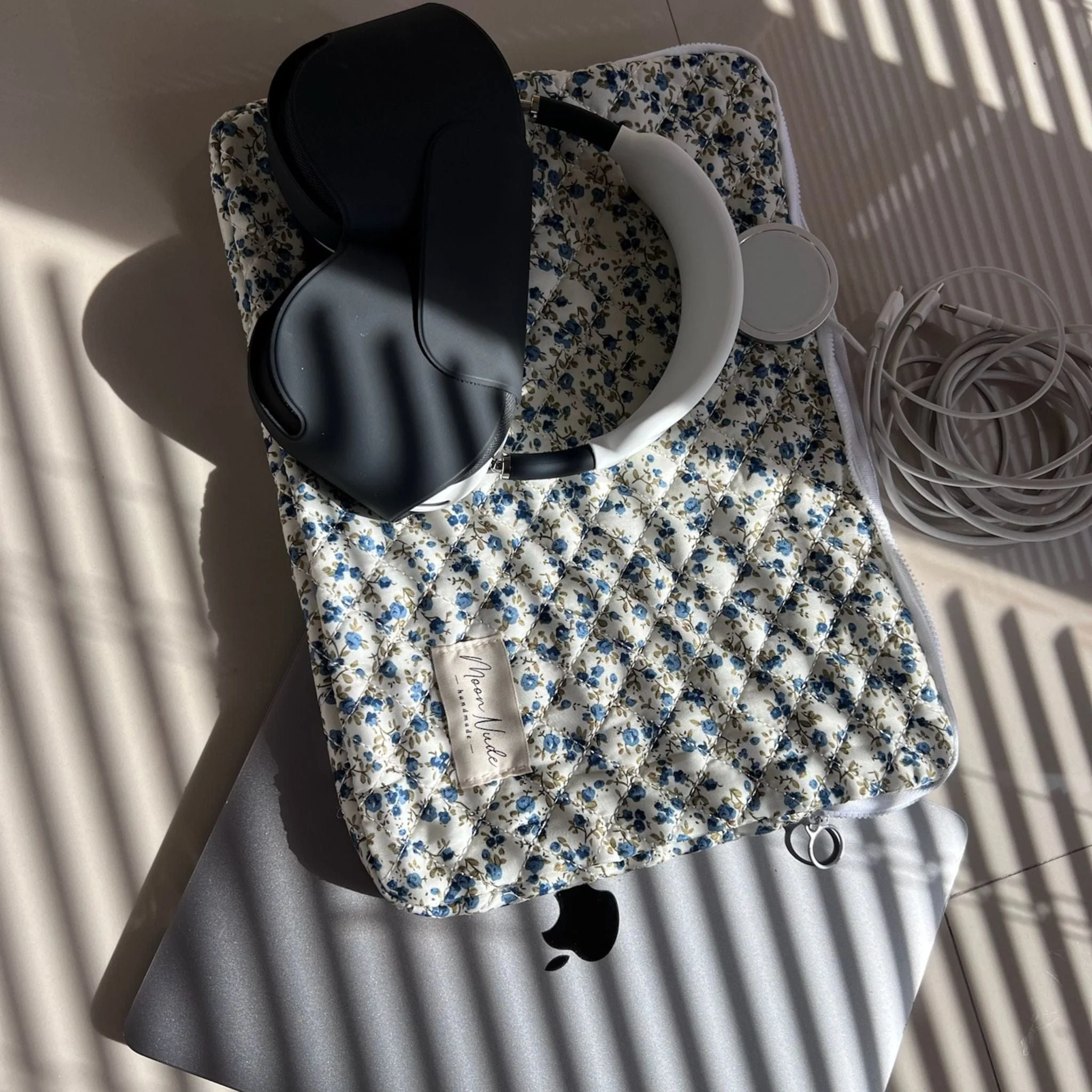 Spring Laptop Sleeve - Image 3